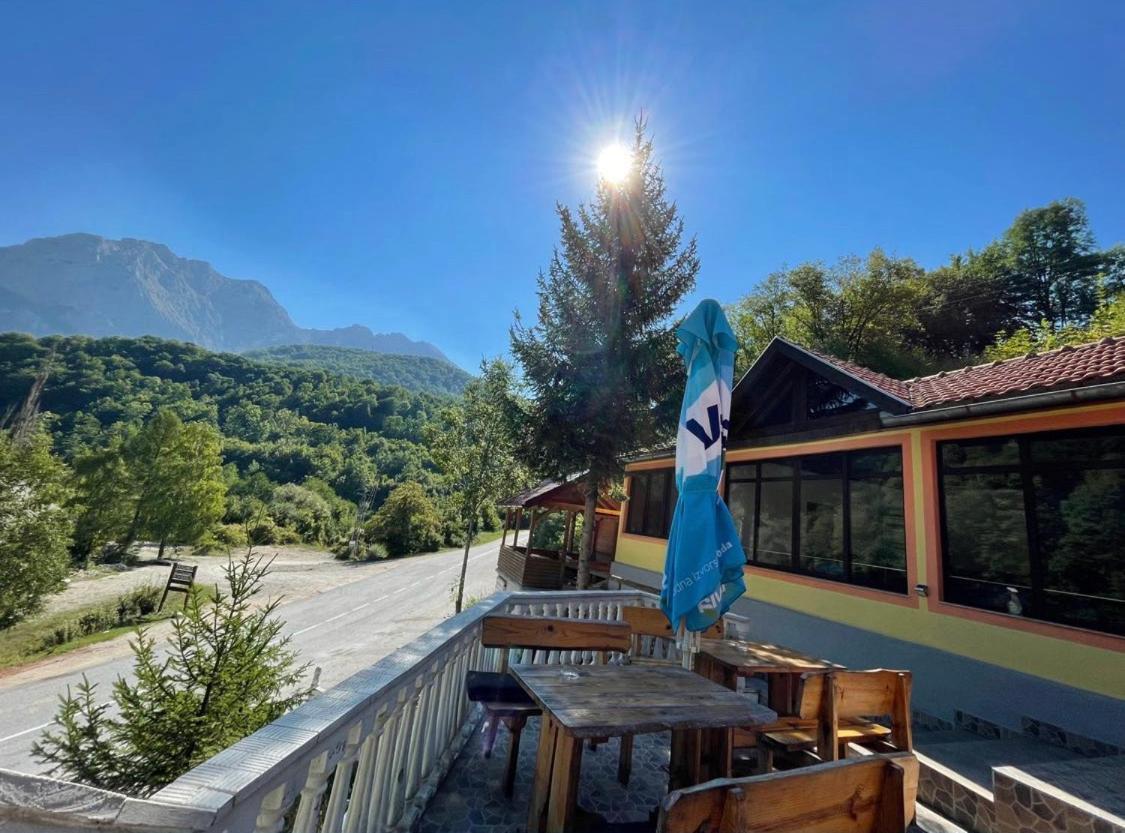 Apartmani Sastavci 耶蒂斯特 外观 照片