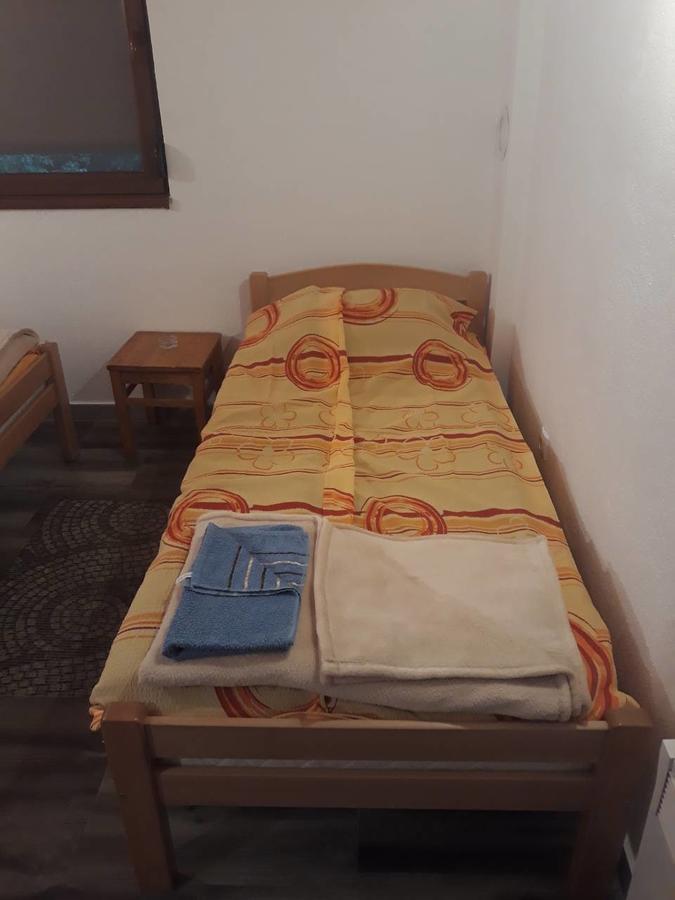 Apartmani Sastavci 耶蒂斯特 外观 照片