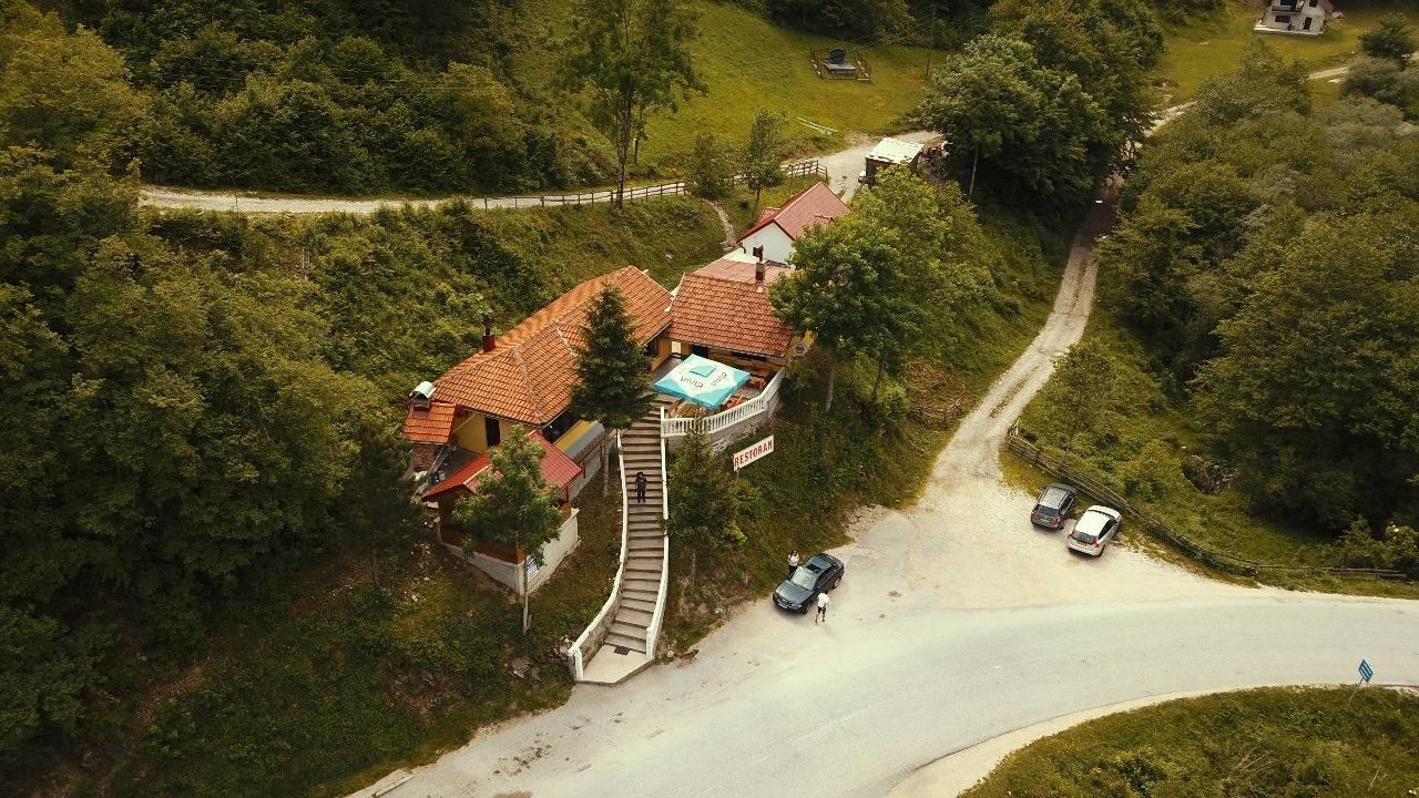 Apartmani Sastavci 耶蒂斯特 外观 照片
